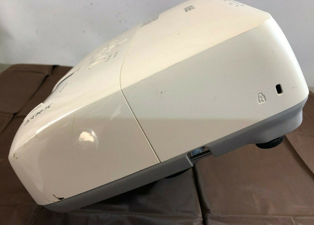 Smart Technologies White Board & Projector - 77 inch Smart Board including tray