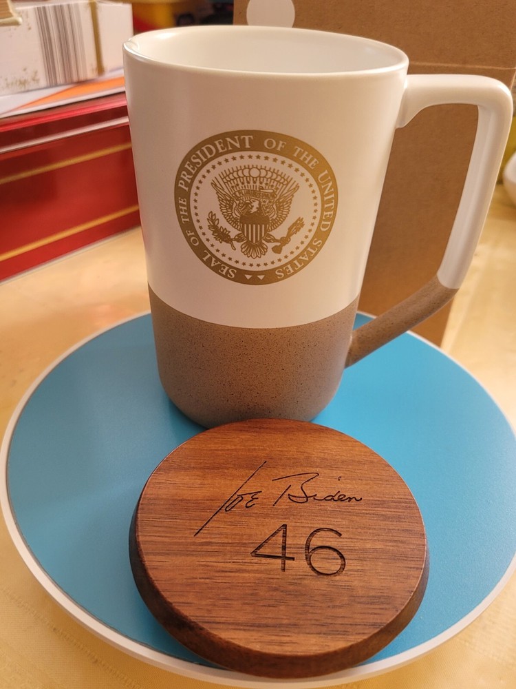 POTUS BIDEN SIG MUG.