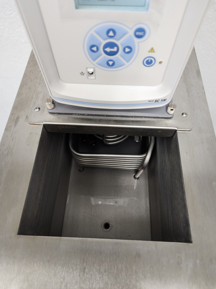 Thermo HAAKE A28 Chiller Recirculating Bath w/ SC100 Digital Controller