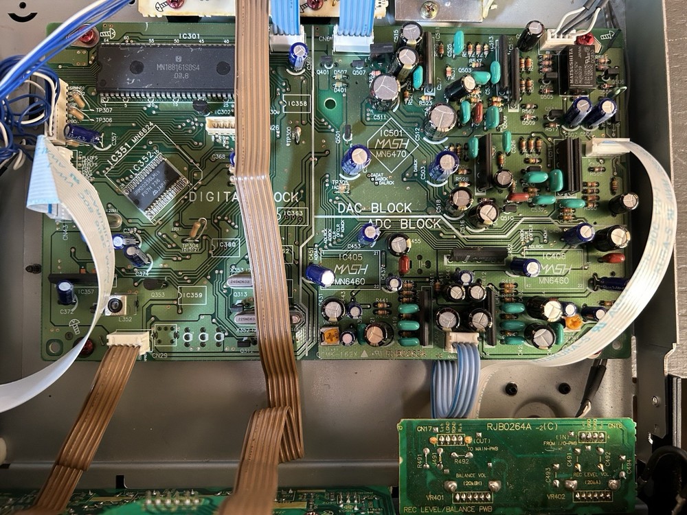 Technics SV-DA10 DAT Deck - For Parts Or Repair
