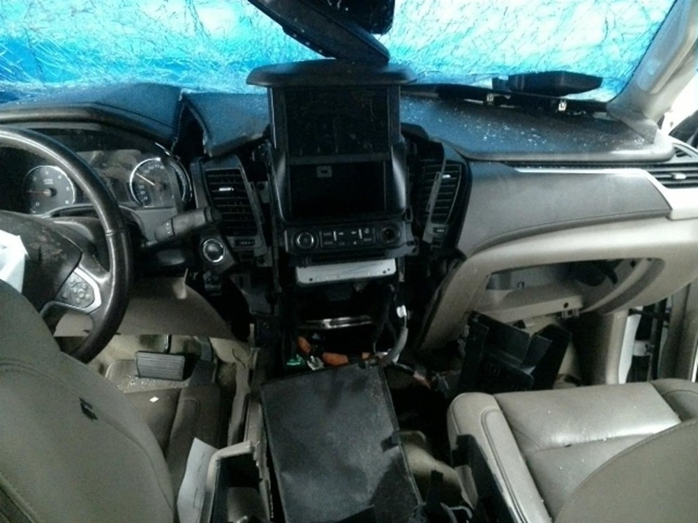 SUBURBN15 2017 Fuse Box Cabin 104774589