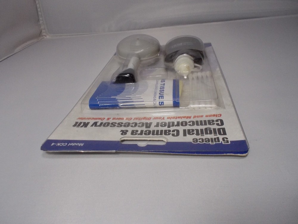 Vidpro Model CCK-4 5 piece Digital Camera & Camcorder Accessory Cleaning Kit