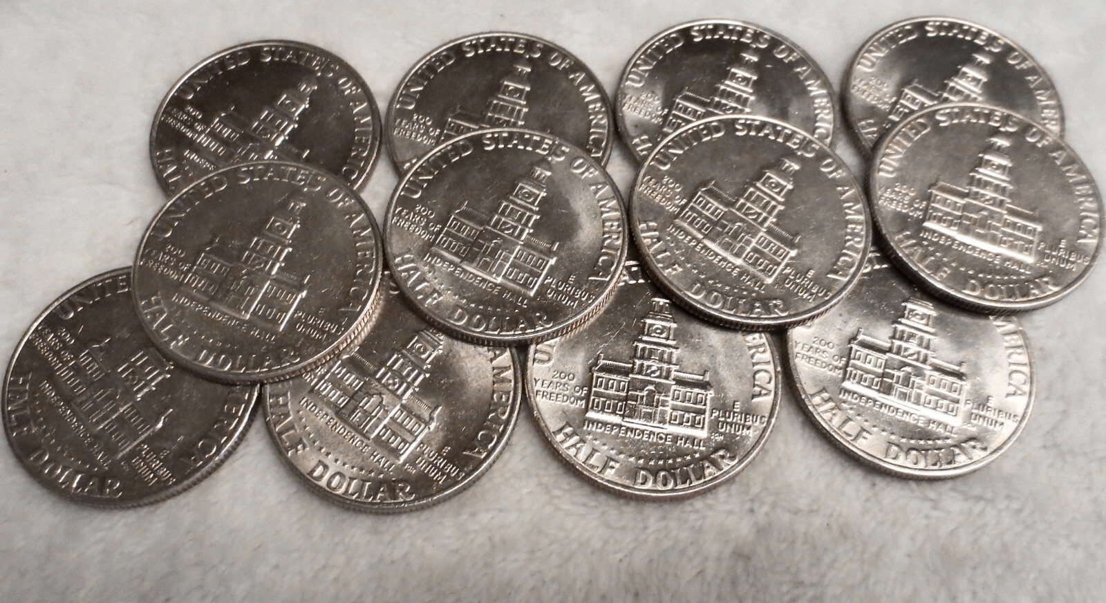 1 P or D 1776-1976 BICENTENNIAL KENNEDY HALF DOLLAR. BUY 2 GET A P+D+ A DISCOUNT