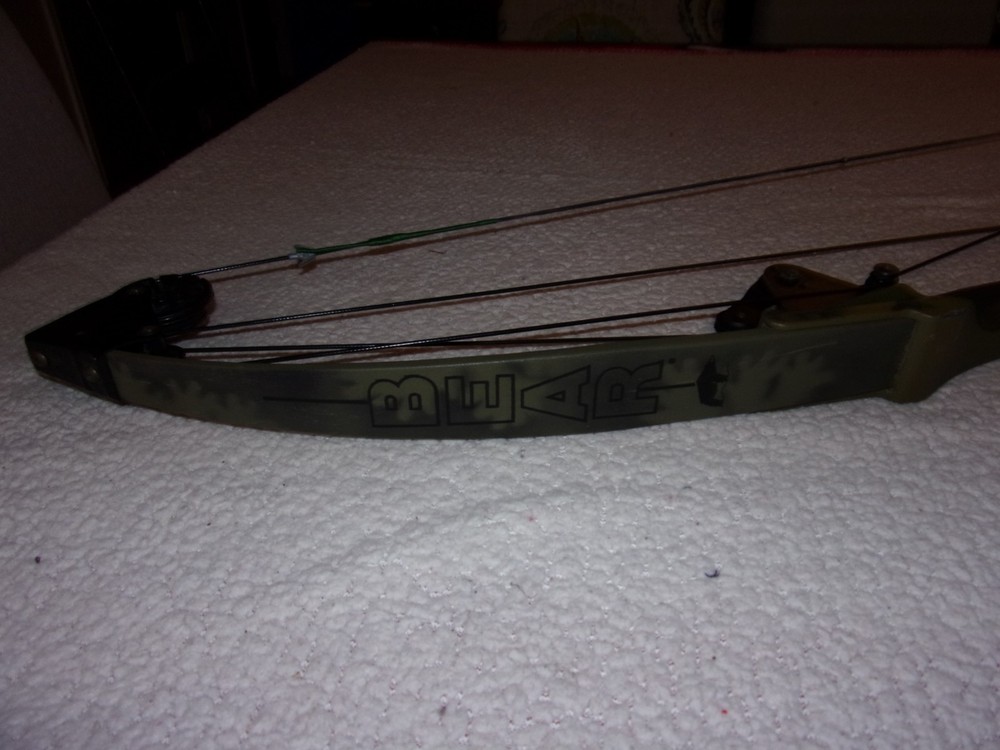 Bear Whitetail Hunter Green Camo Compound Bow