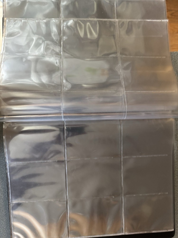 Ultra Pro Crown Zenith Binder