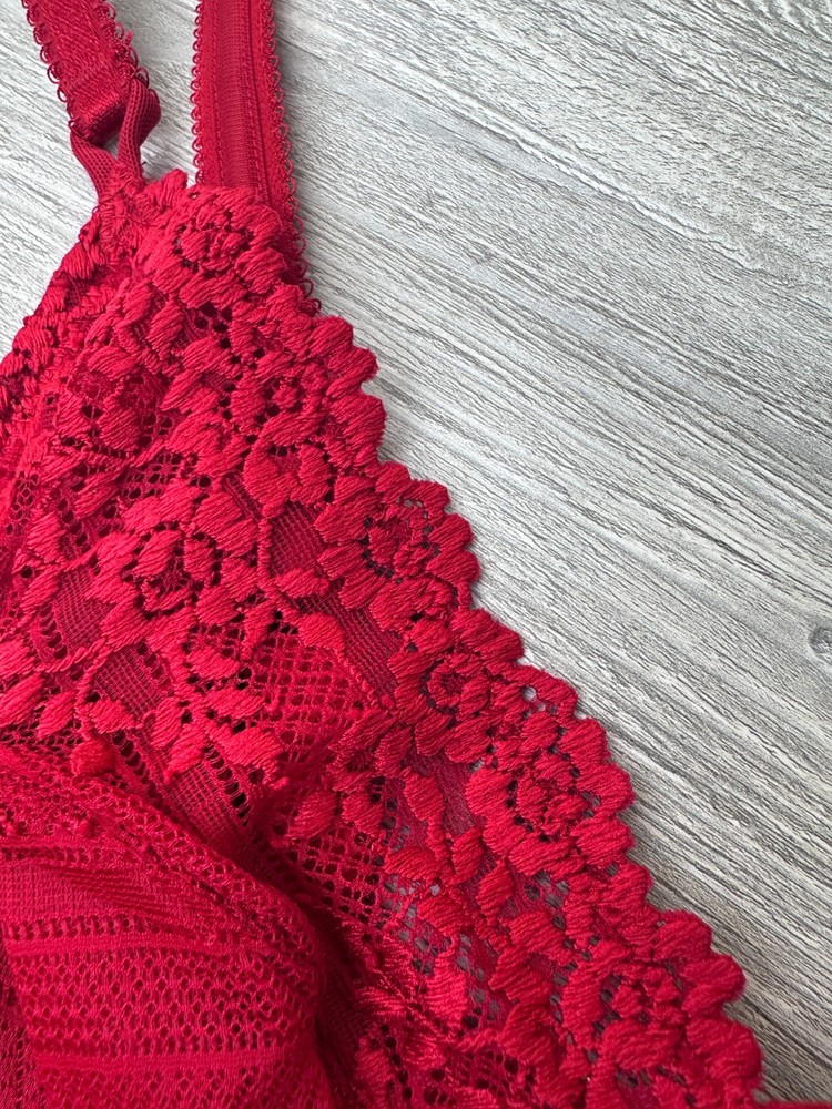 Wacoal Bra Embrace Lace Underwire Red Unlined Average Coverage 651