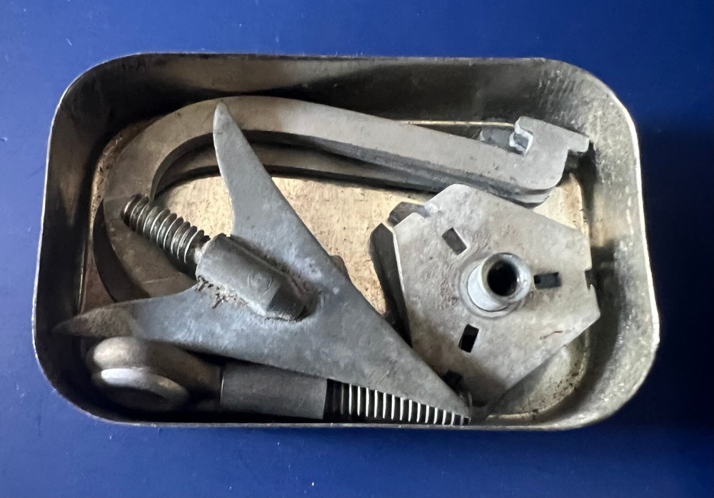 USAAF TYPE C-1 SURVIVAL VEST SPIT & GAFF SET