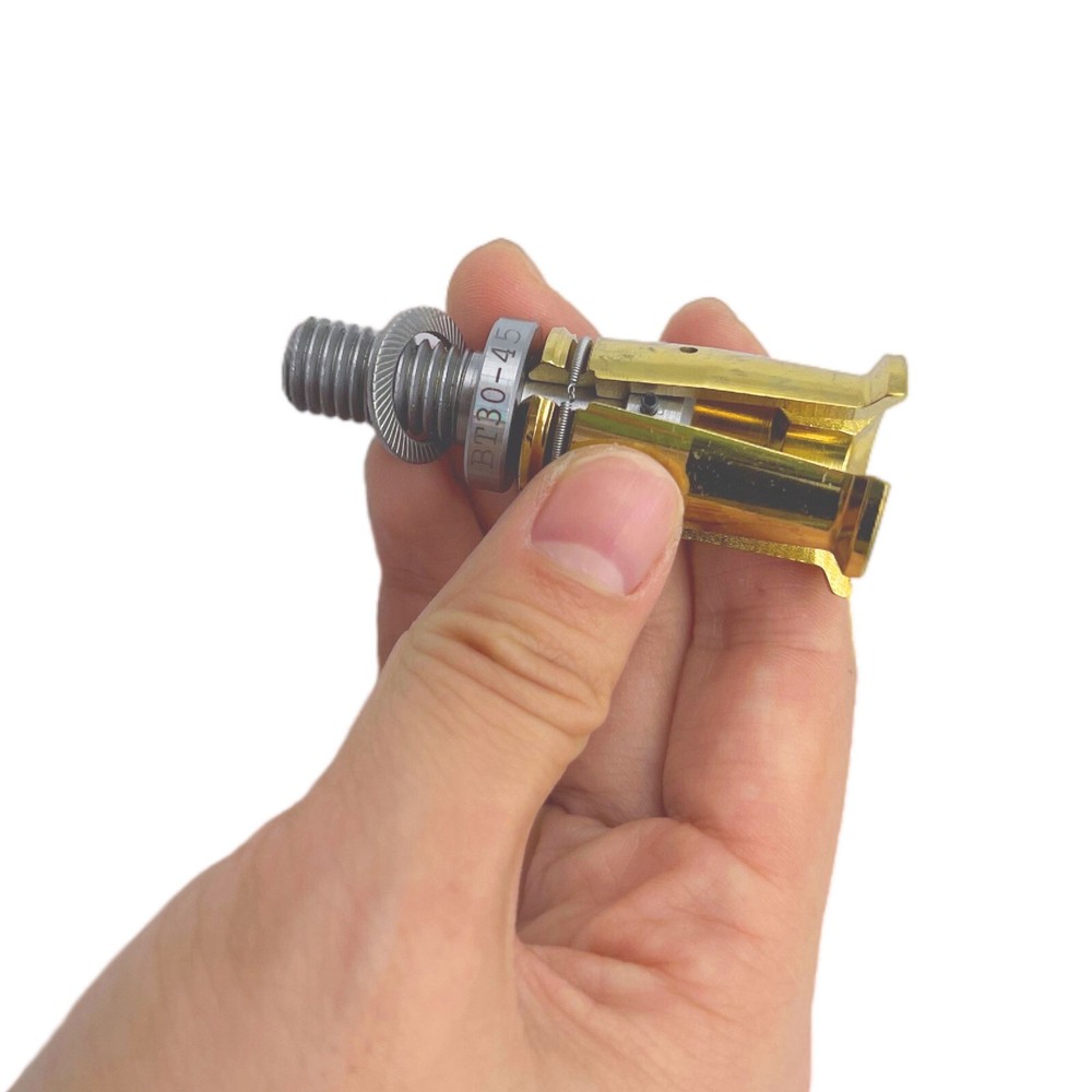 Portable BT30 4 Petal Clamp Pull Claw CNC Spindle 45 Degree Outer Screw Pull New