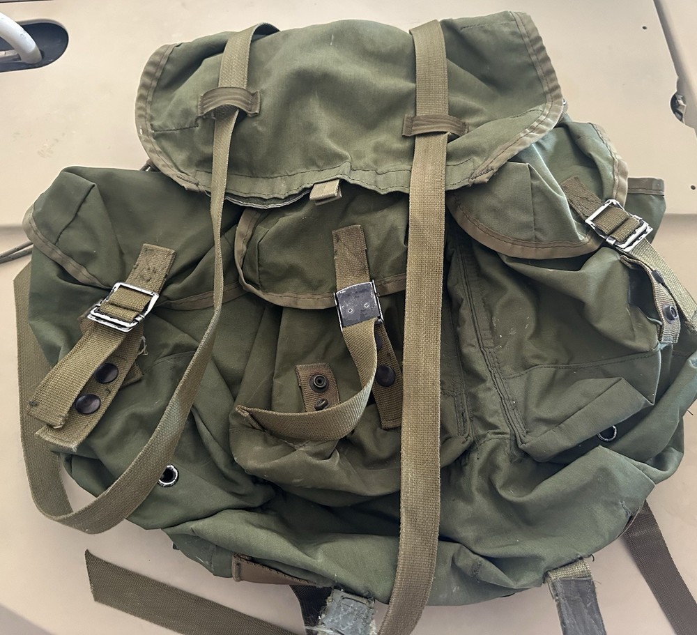 VTG Combat Field Pack Olive Drab Nylon Backpack Medium No Frame/ Straps