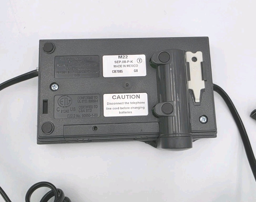 Plantronics Vista M22 Universal Audio Processor amplifier with matching headset