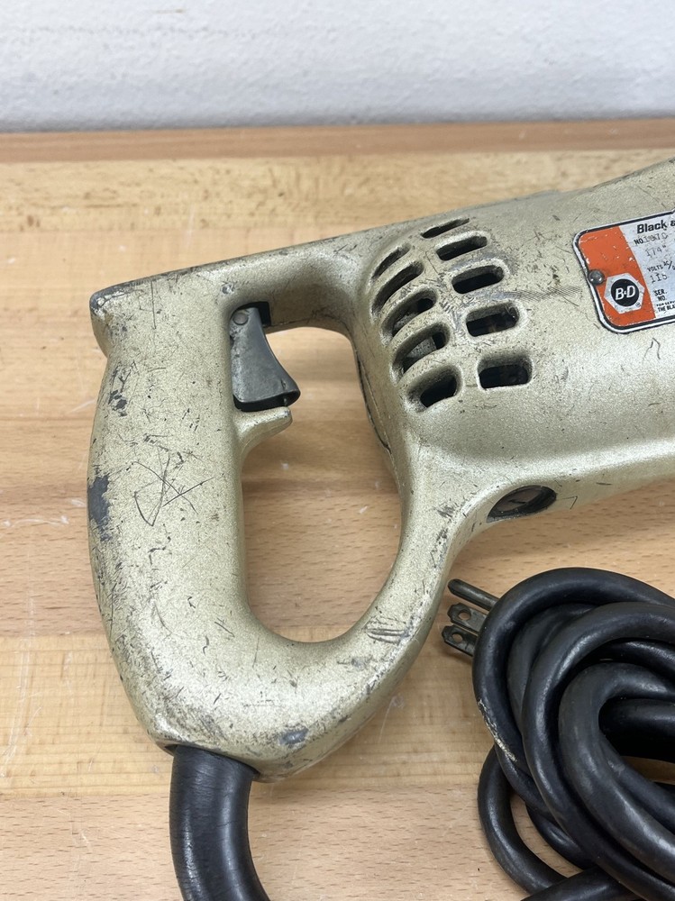 BLACK & DECKER HEAVY DUTY DRILL 1070-60