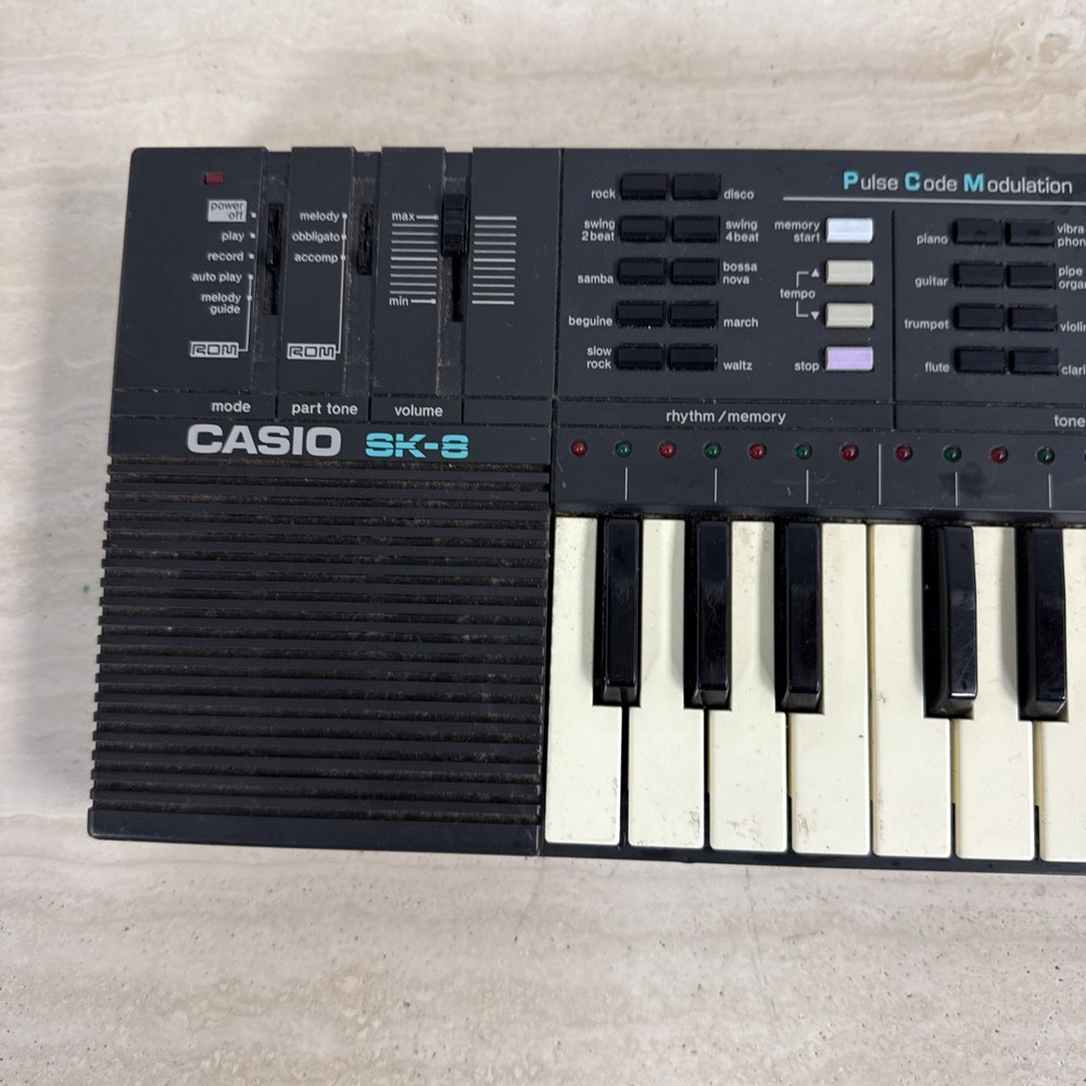 CASIO SK-8 SAMPLING KEYBOARD + ROM PACK