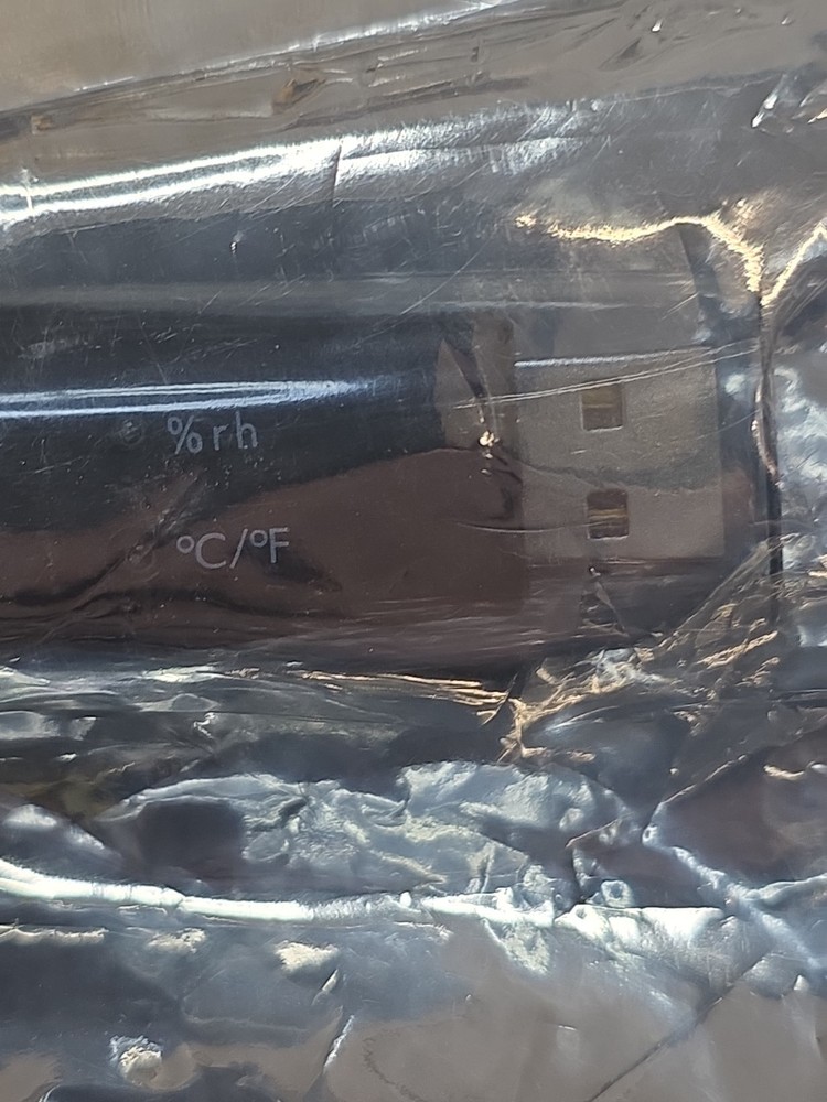 MICRODAQ EL-USB-2 - LCD + Temperature and Humidity USB Data Logger NEW SEALED