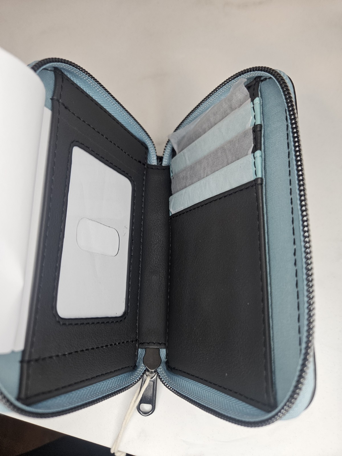 Loungefly Disney Alice In Wonderland Winter Drawing Mini Zipper Wallet NWT