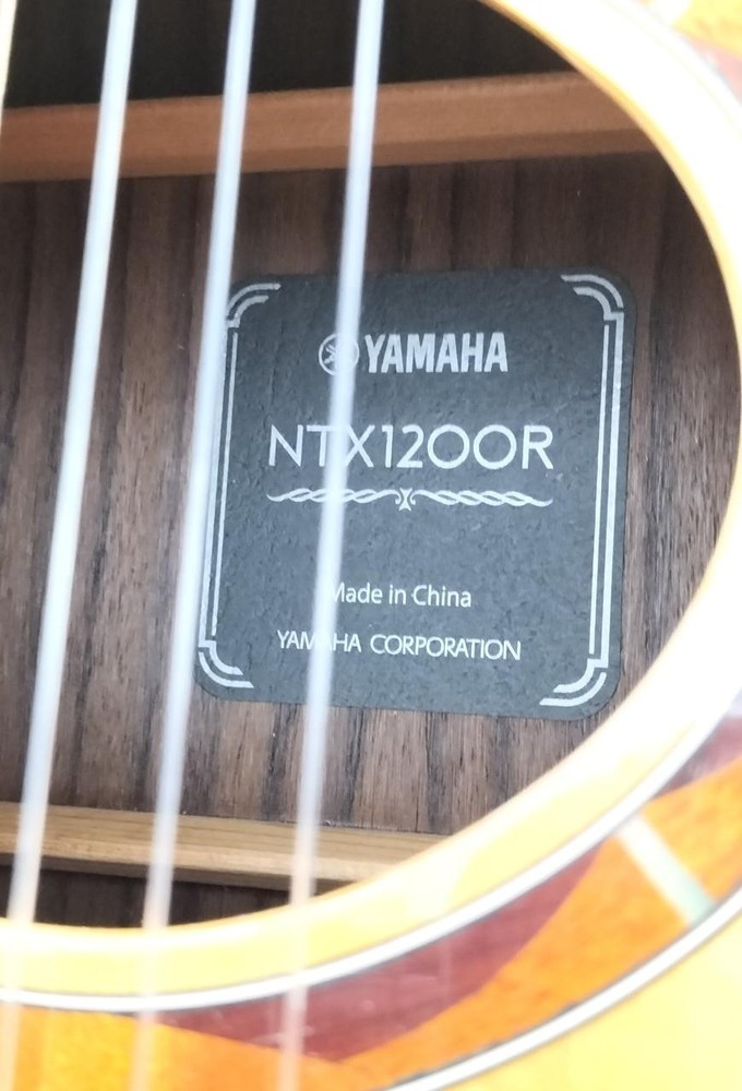 YAMAHA NTX1200R Elegat Guitar