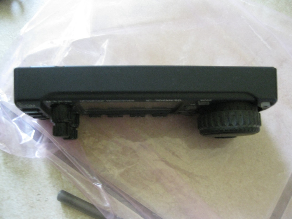 Icom IC-706MKIIG FRONT panel complete in Excellent shape and working well