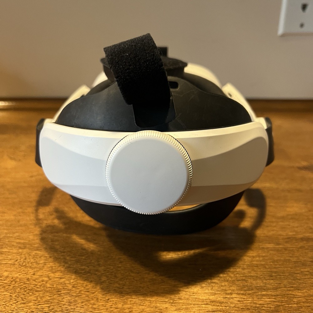 Meta Oculus Quest 3S - 128GB Headset ONLY With Upgraded Strap