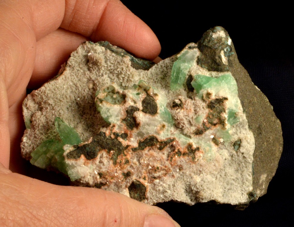 #6947 Green Apophyllite - India