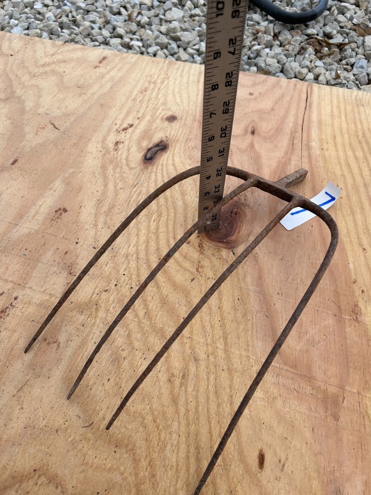 Fork Rake Head 4 Thines Rusty Rustic no handle Original Vintage Primitive Metal