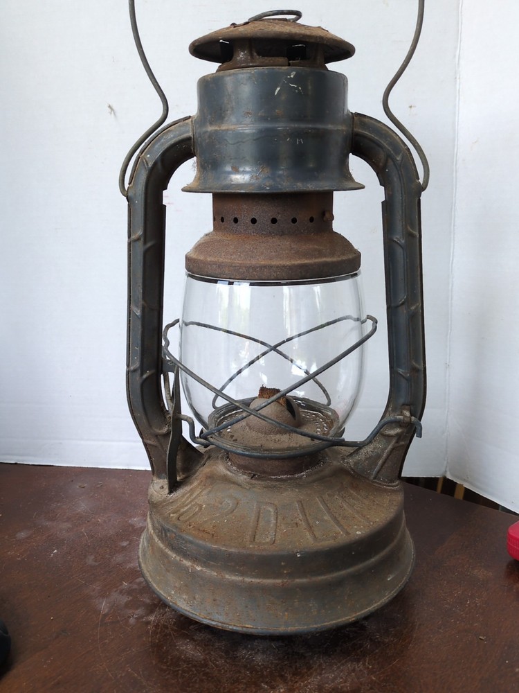 Antique Dietz No.2 D-Lite Kerosene Lantern