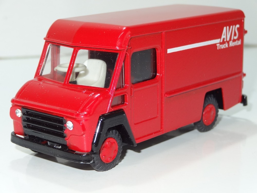 Lion Car 49 COMMER BOX VAN AVIS (381)