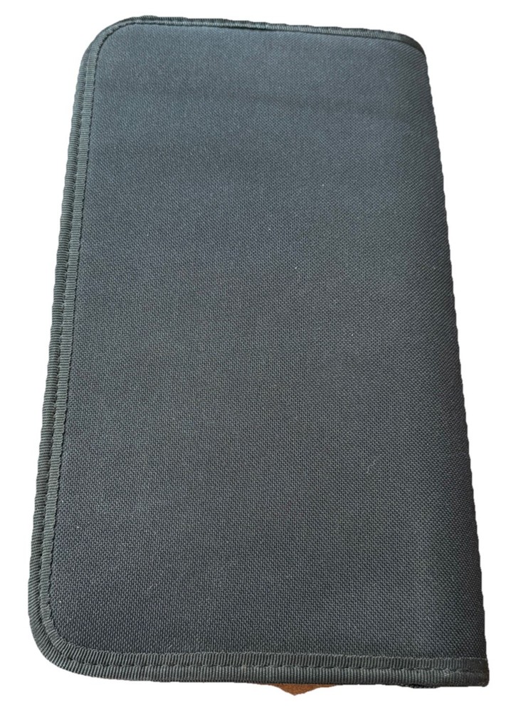 Case Logic CD - DVD Zip Up Binder Black Holds 48- 24 Pages