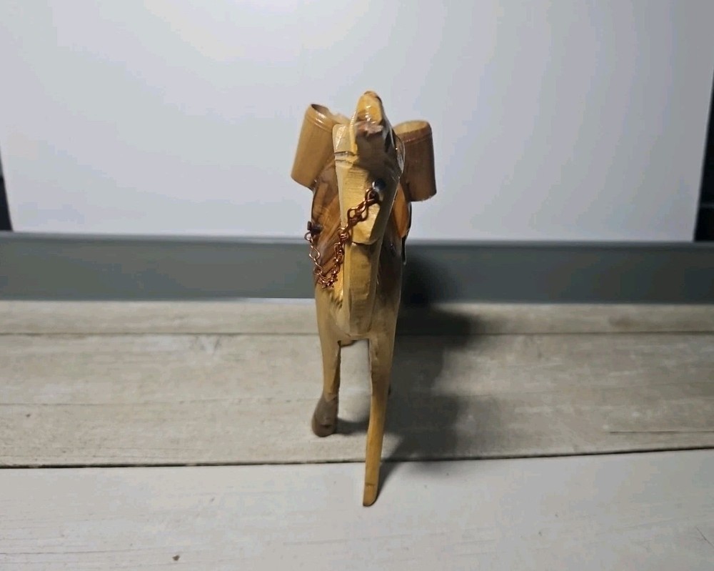 Israel Olive Wood Medium Sized Camel With Jugs