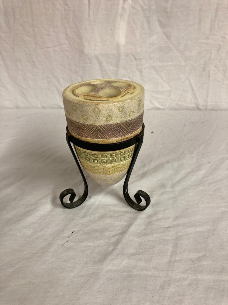 Ceramic/pottery toothbrush holder