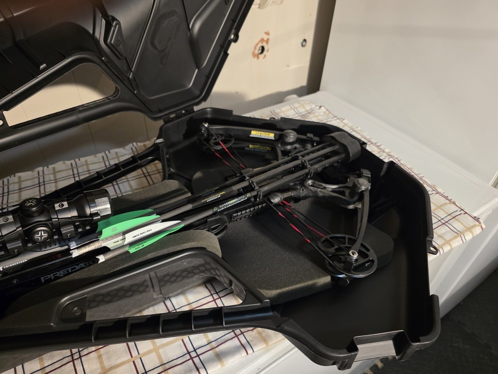 Barnett Predator Compound Crossbow Black with Scope, Arrows & Hard Case