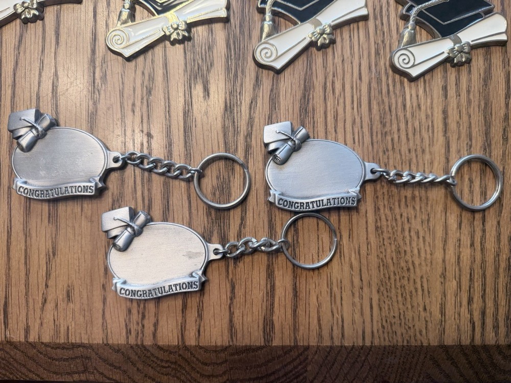 7 Graduation keychains