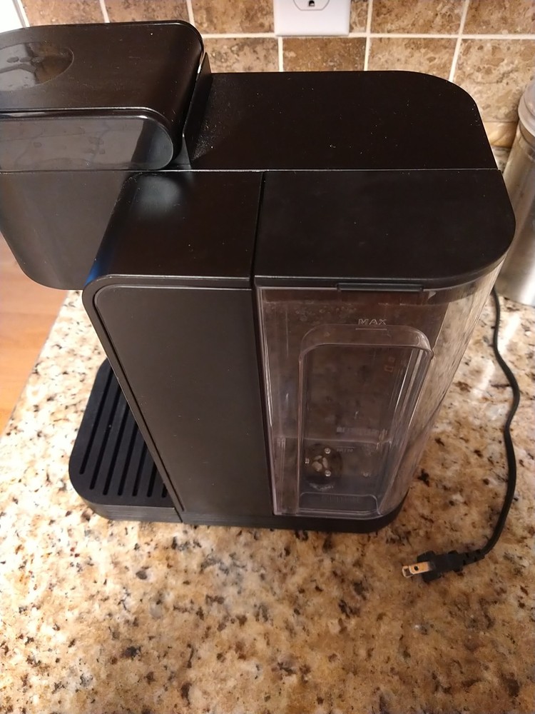 Keurig K-Express Essentials K25 coffee maker Plus 3 filter Pods