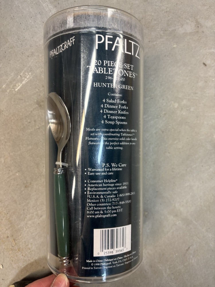 Pfaltzgraff HUNTER GREEN 20 Piece Set Tabletones NEW