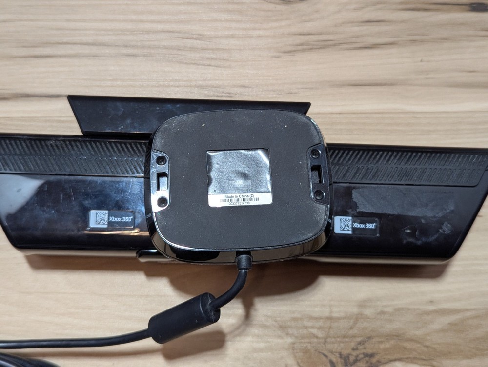 Genuine Microsoft Xbox 360 Kinect Sensor Bar Black With NyKo Zoom