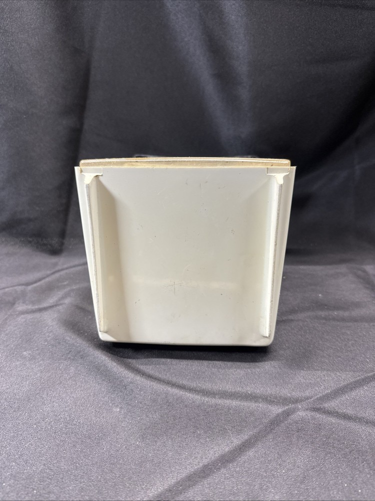 Vintage Handson 1960s Kitchen Scale