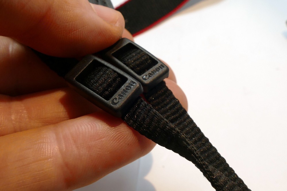 Canon EOS Camera Shoulder Strap Black-White 2cm narrow - Genuine