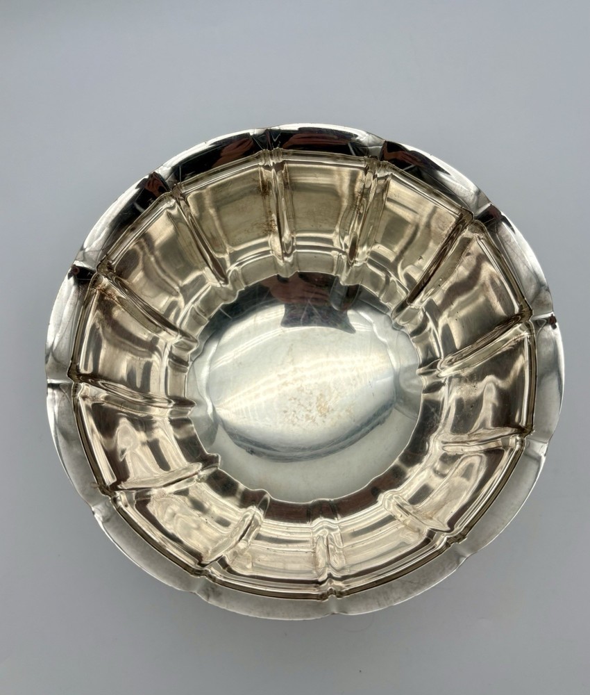 Vintage Crescent Silverware Co. MCM Silver-plate Fluted Bowl Footed Shiny Classy