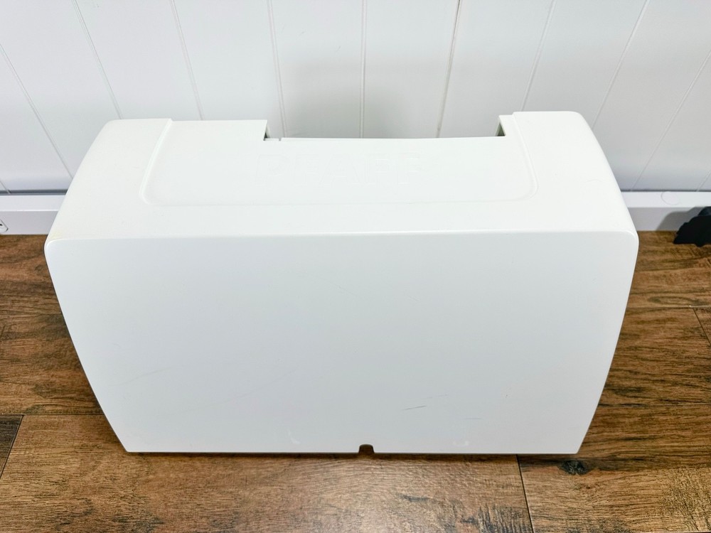 AS IS PLEASE READ PFAFF Creative Vision Sewing Machine Y166