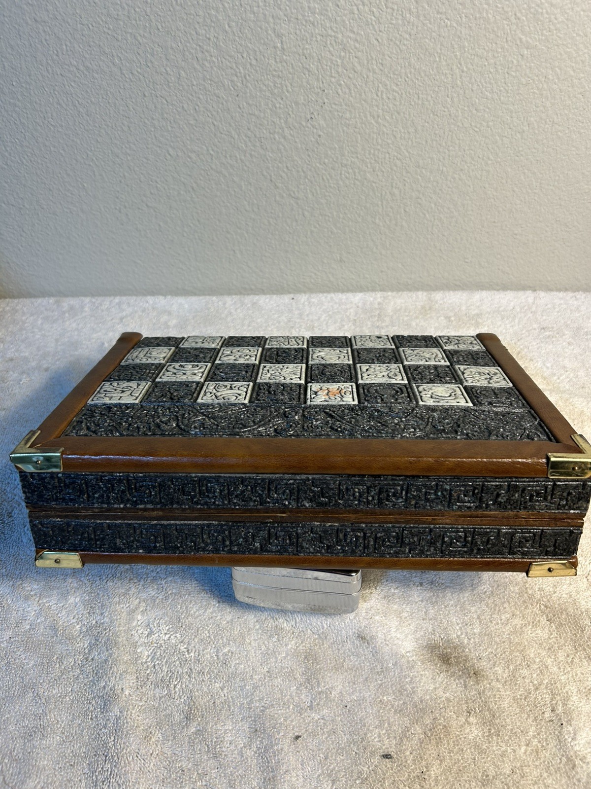 Medieval Skull Busts Mayan Or Aztec Inspired Chess & Backgammon Set - Incomplete