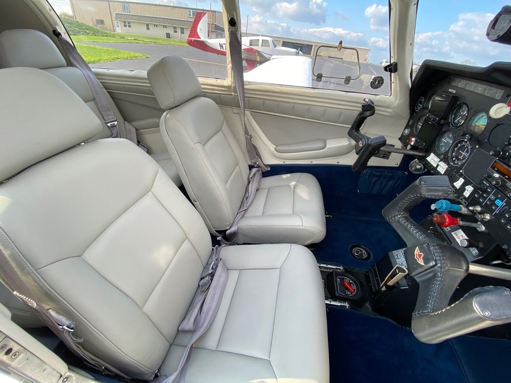 Mooney complete leather interior