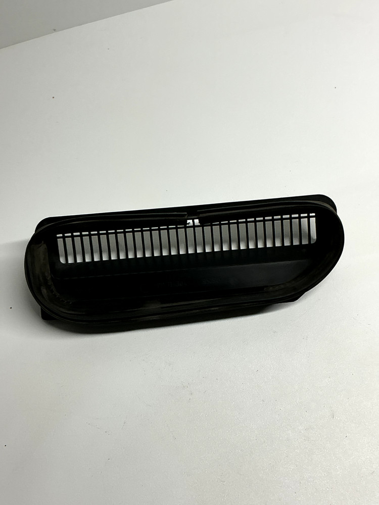 20524077 VOLVO VNL PLASTIC
