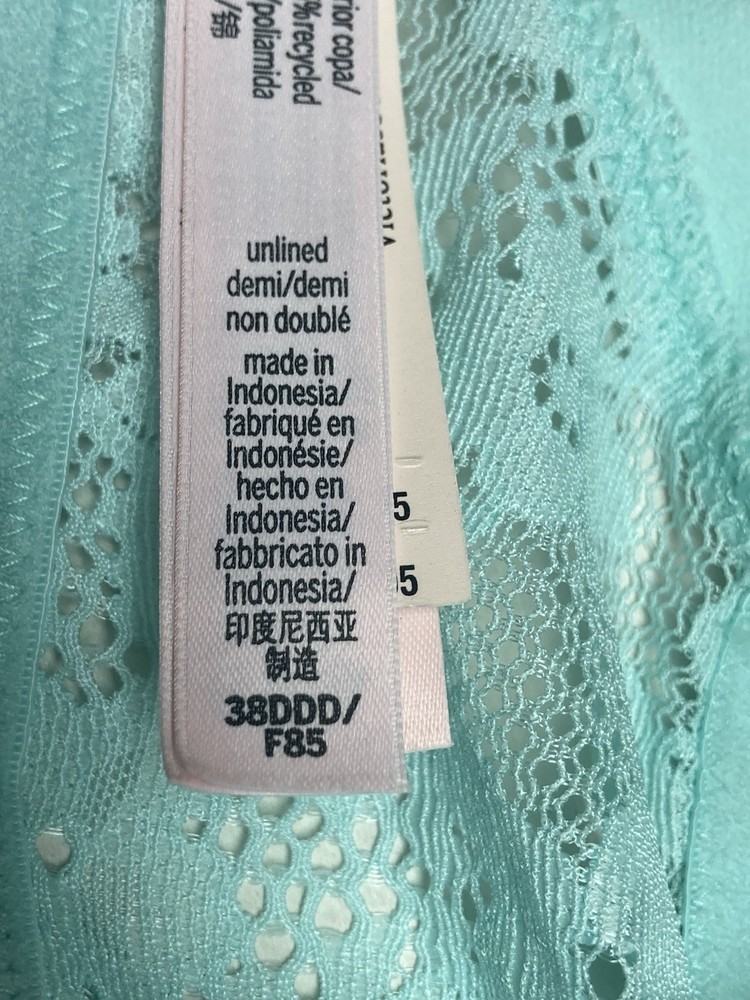 VS Bra Unlined Demi Size 38 DDD