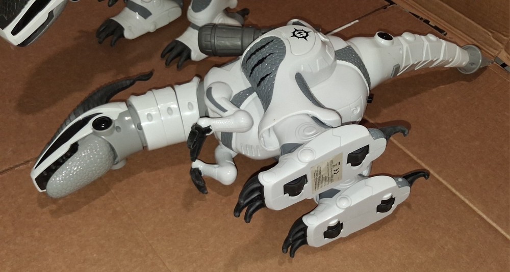 WowWee Roboraptor Remote-Controlled Robot Dinosaur 2-Pack with Remotes, White/G…