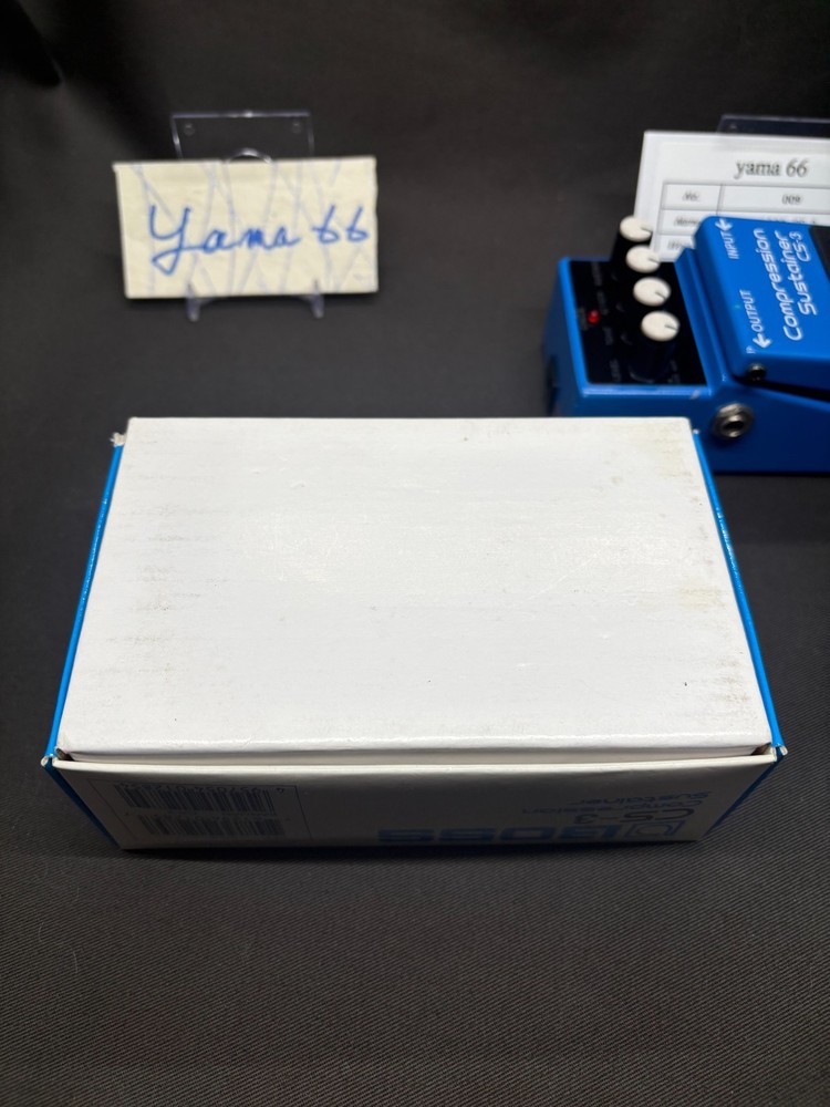 Boss CS-3 Compression Sustainer Guitar Effect Pedal with box