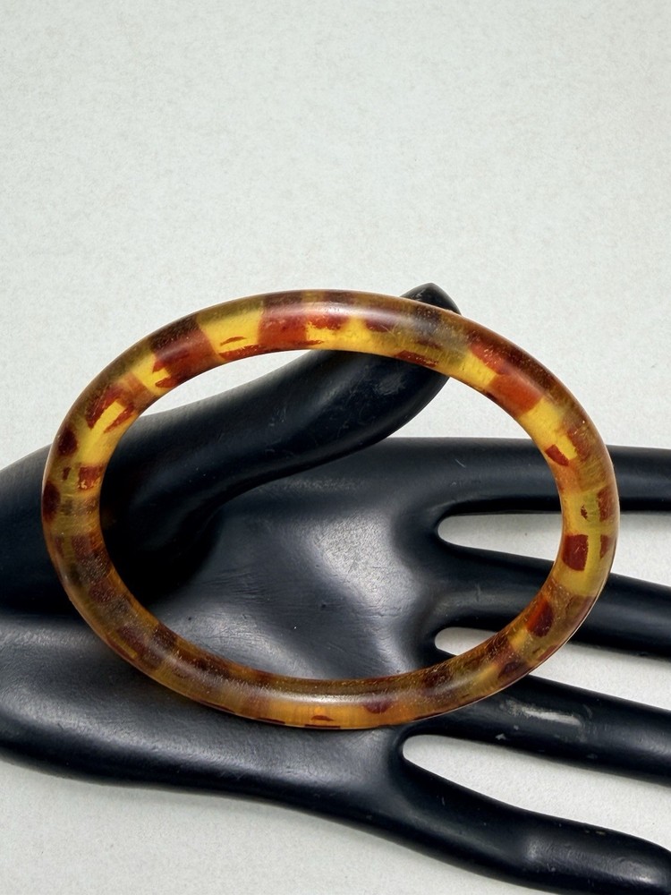 Vintage Lucite Thin Bangle Bracelet Stackable Retro Minimalist Size 8.5"
