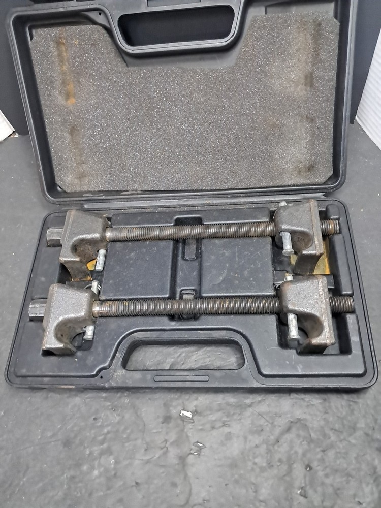 ❤️ EverTough 67051 MacPherson Strut Spring Compressor With Plastic Case