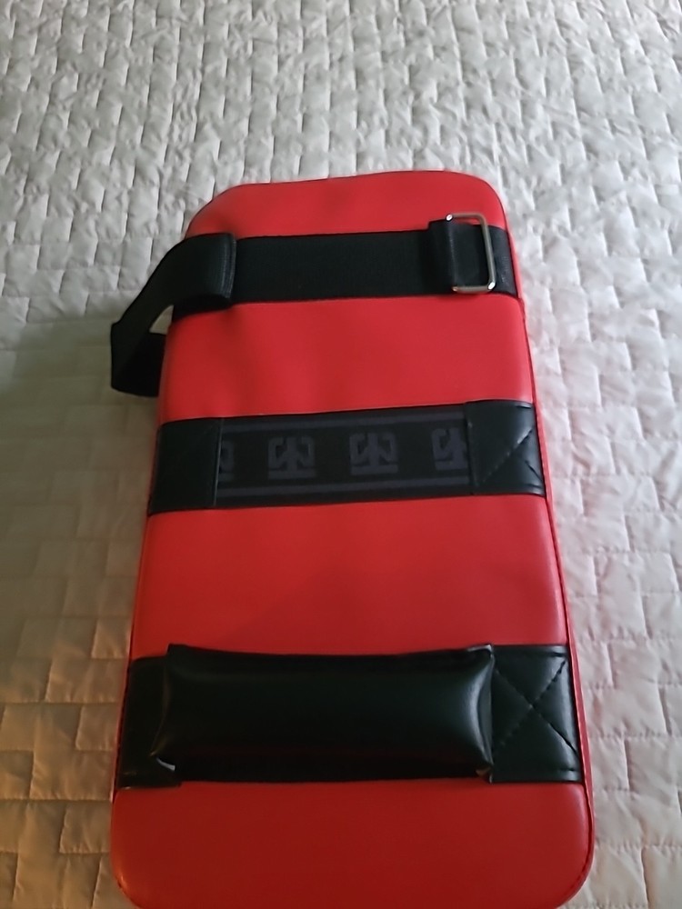 taekwondo kicking pad