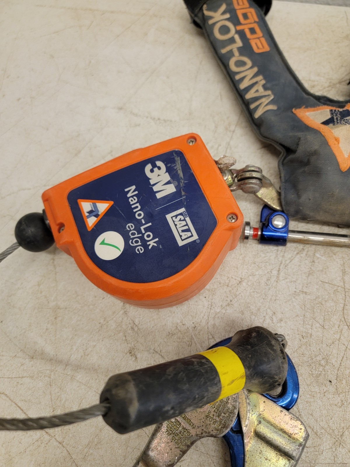 3M DBI SALA NANO-LOK 8' EDGE 3500231 DUAL LEG SELF RETRACTING LIFELINE LANYARD👁