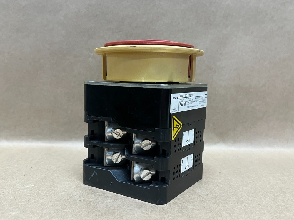 Siemens 3LC6 047-1TB53 Disconnect Control Switch
