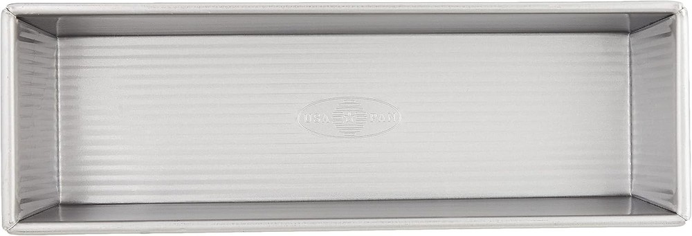 Versatile 13 x 4 Pullman Loaf Pan with Nonstick Coating - Ideal for Bread Lovers