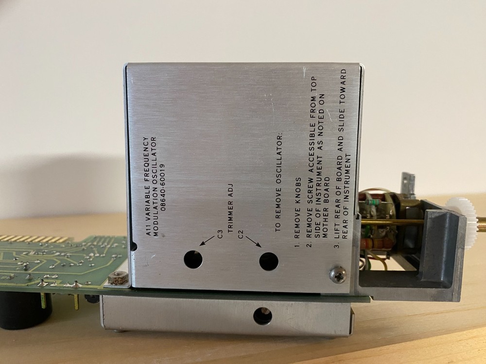 HP 8640B -A11 Module, w/knobs (Variable Freq Modulation), opt 001, FULLY TESTED!